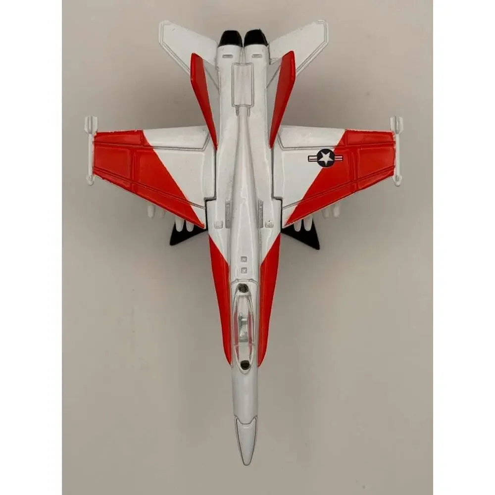 Maisto F/A-18C Hornet Diecast Military Aircraft Model Jet w/ Display Stand 1:100